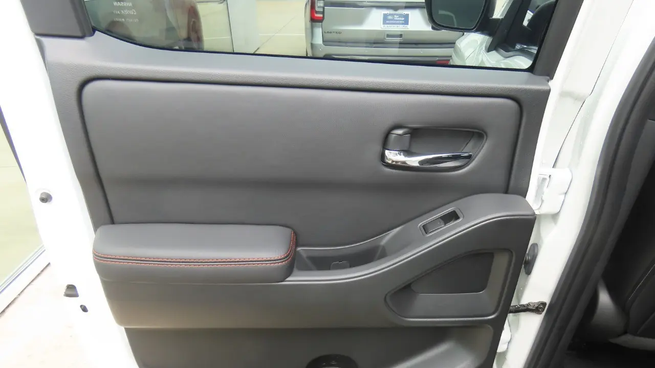 2023 Nissan Frontier S