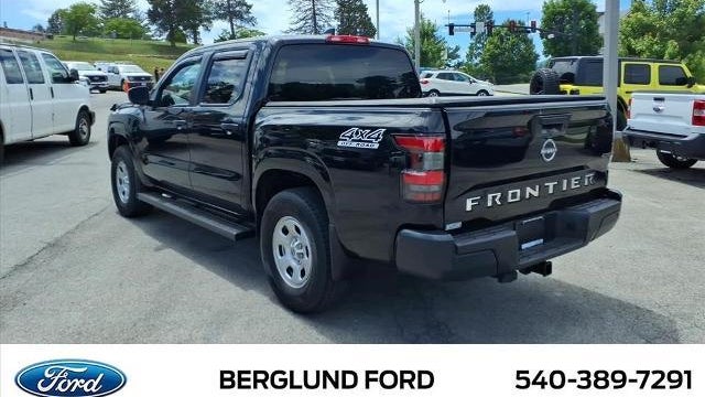 2022 Nissan Frontier S