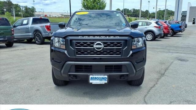 2022 Nissan Frontier S