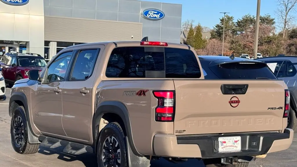 2023 Nissan Frontier S