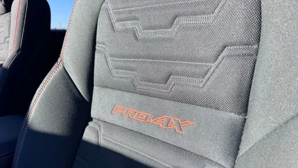 2023 Nissan Frontier S