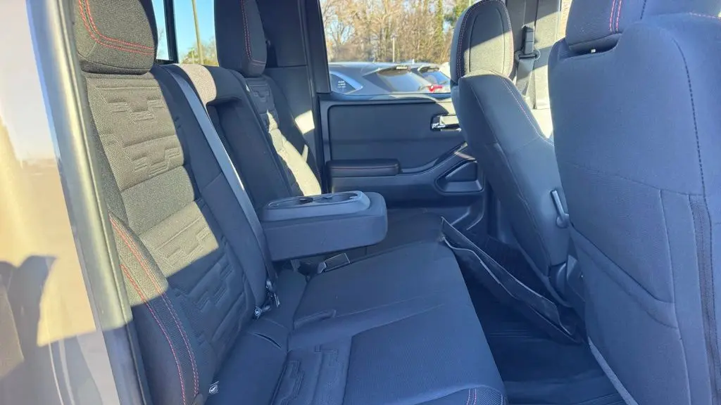 2023 Nissan Frontier S