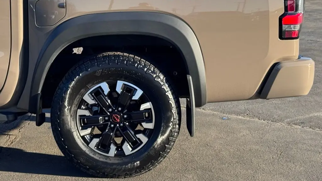 2023 Nissan Frontier S