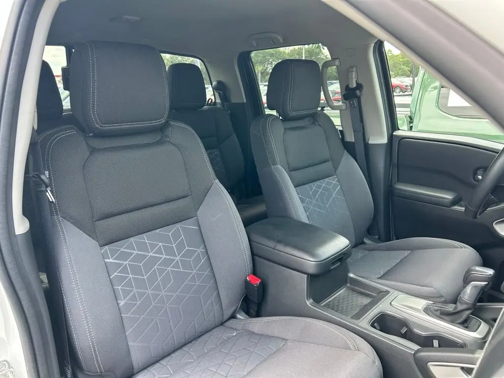 2025 Nissan Frontier - $32,998