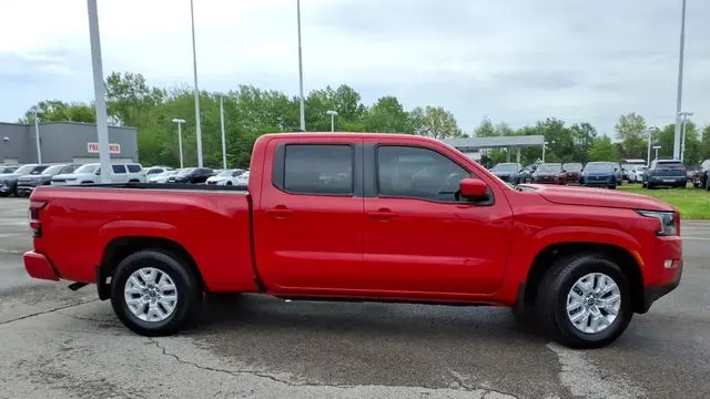 2024 Nissan Frontier SV