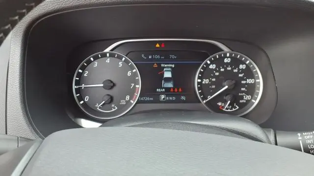 2024 Nissan Frontier SV