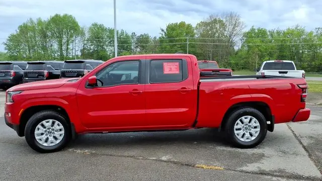 2024 Nissan Frontier SV