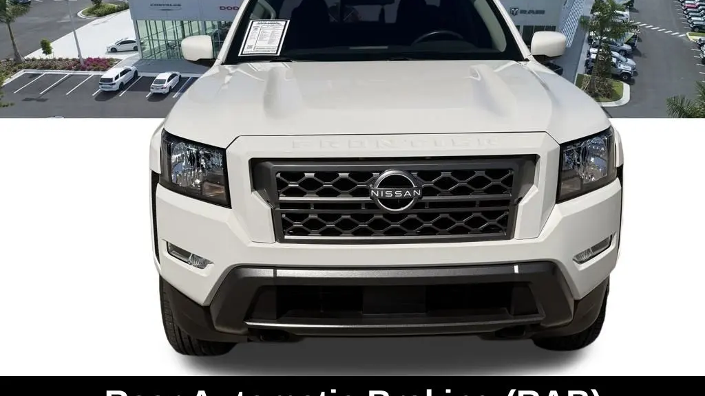 2022 Nissan Frontier SV