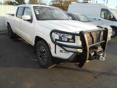 2023 Nissan Frontier 4X4 SV 4DR Crew Cab 6.1 FT. LB