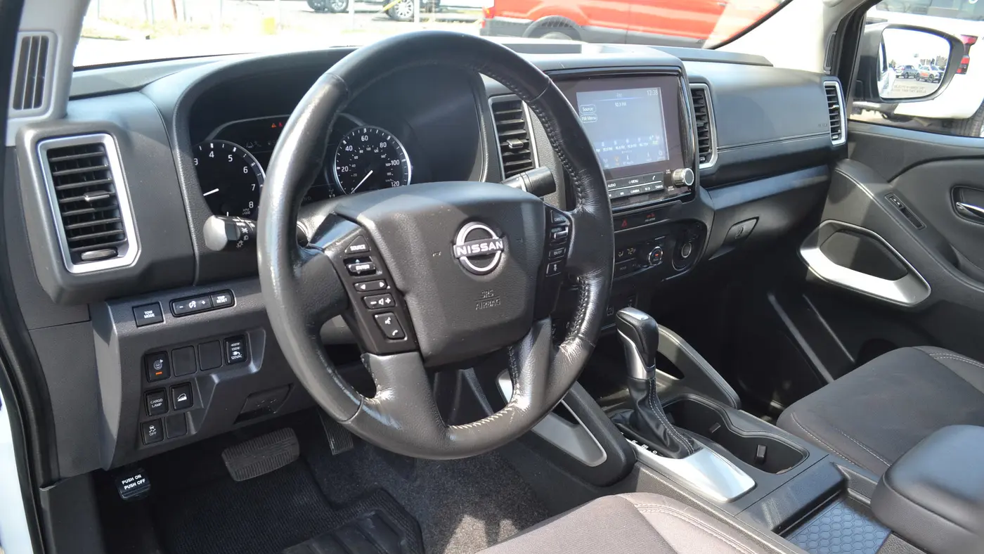 2023 Nissan Frontier SV