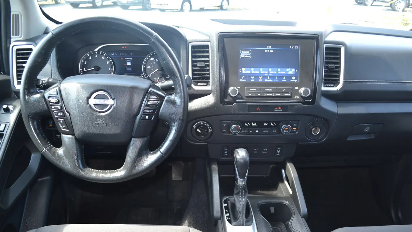 2023 Nissan Frontier SV
