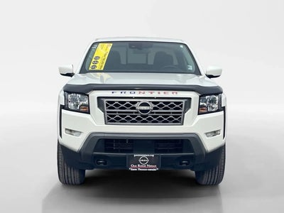 Photo of a 2024 Nissan Frontier 4X4 SV 4DR Crew Cab 6.1 FT. LB for sale