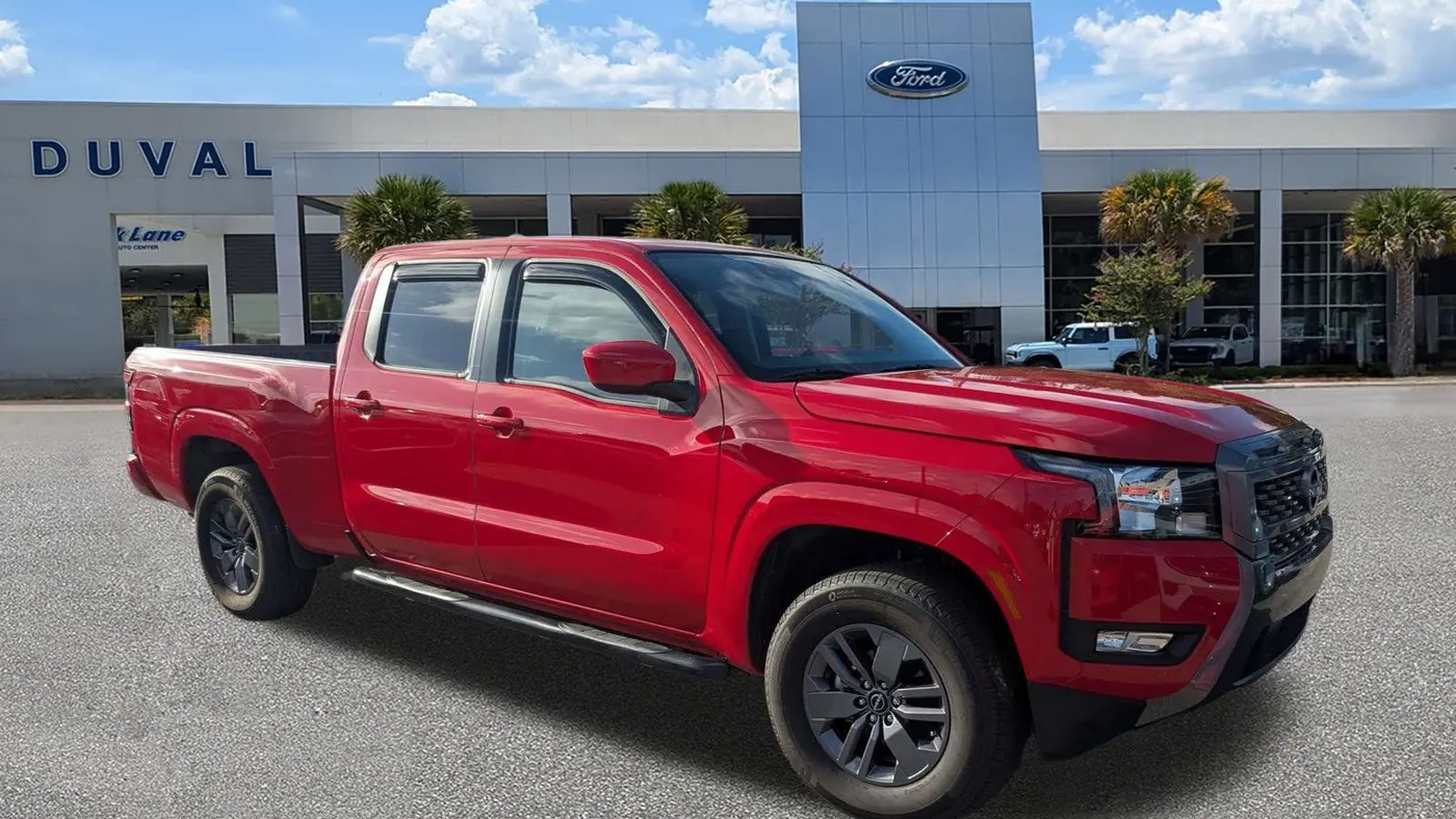 2025 Nissan Frontier SV