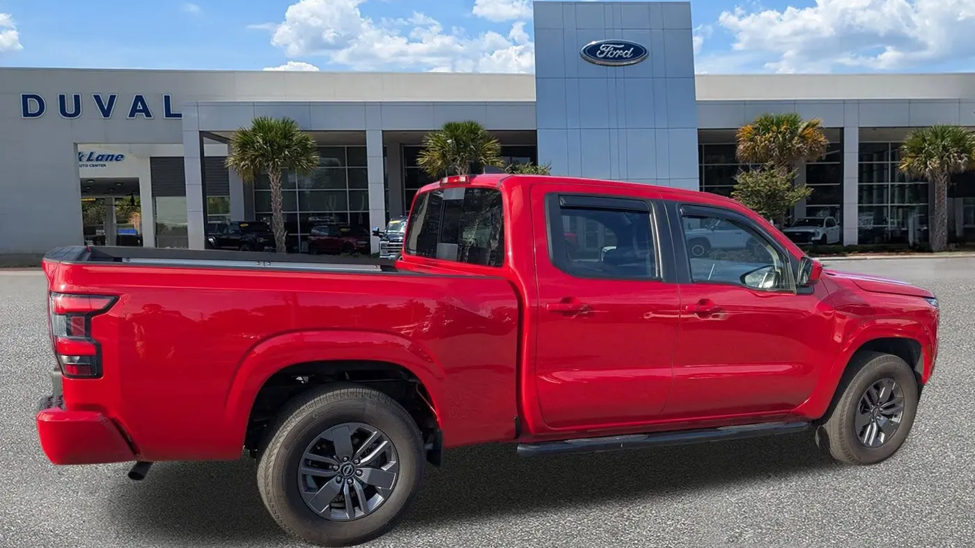 2025 Nissan Frontier SV
