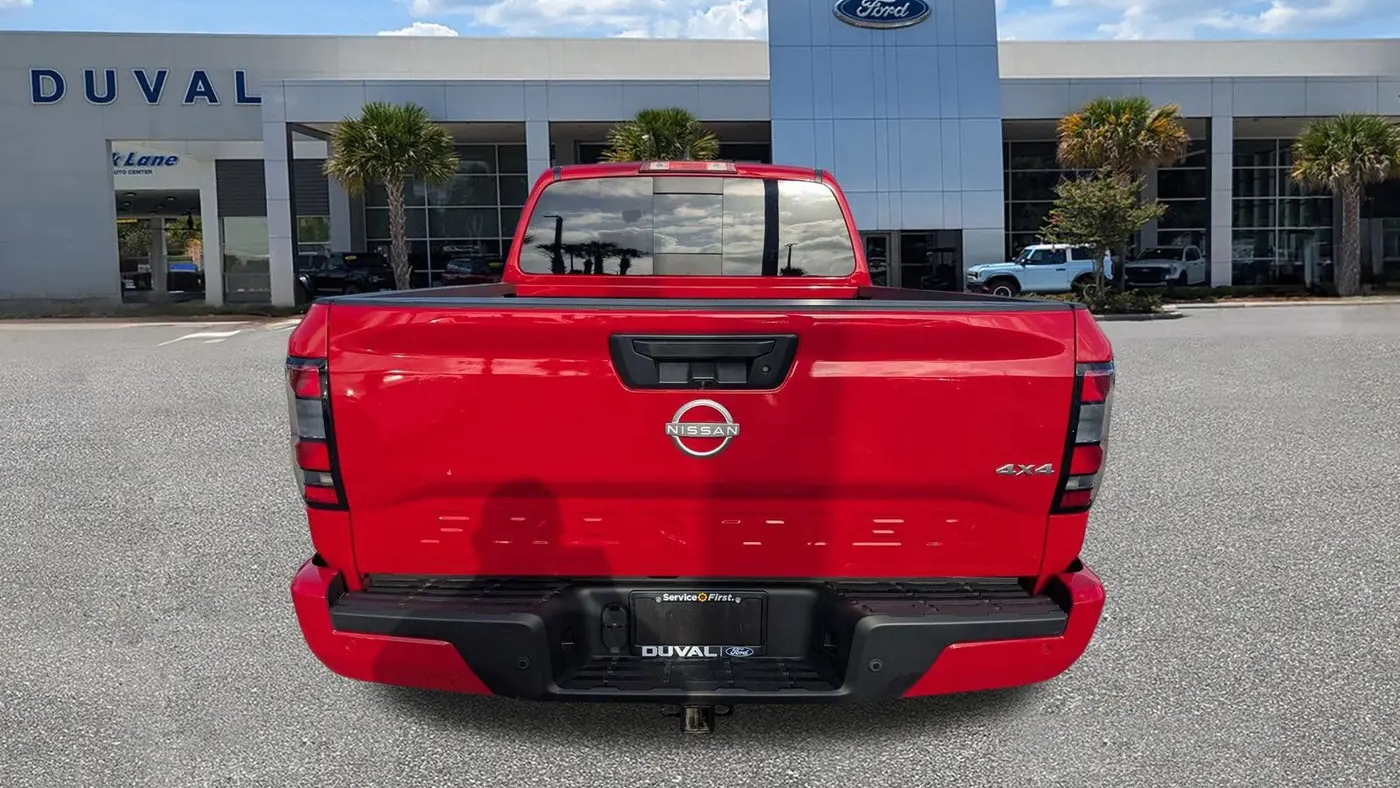 2025 Nissan Frontier SV