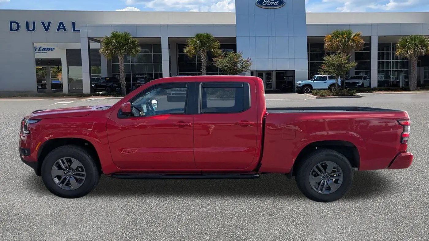 2025 Nissan Frontier SV