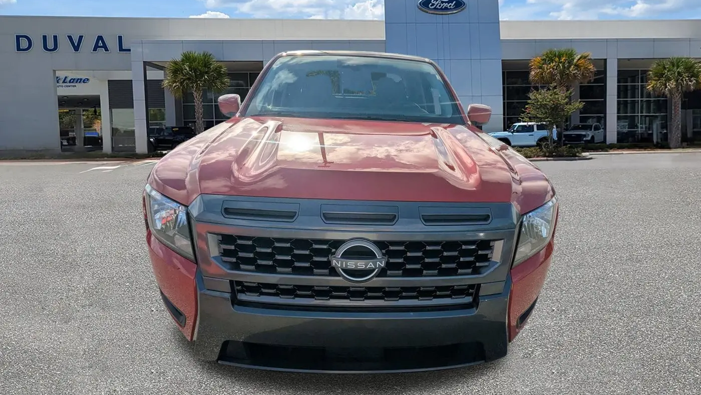 2025 Nissan Frontier SV