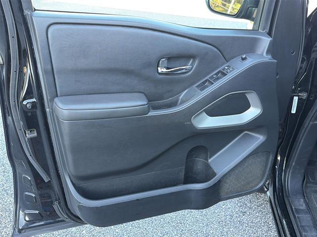 2024 Nissan Frontier - $28,300