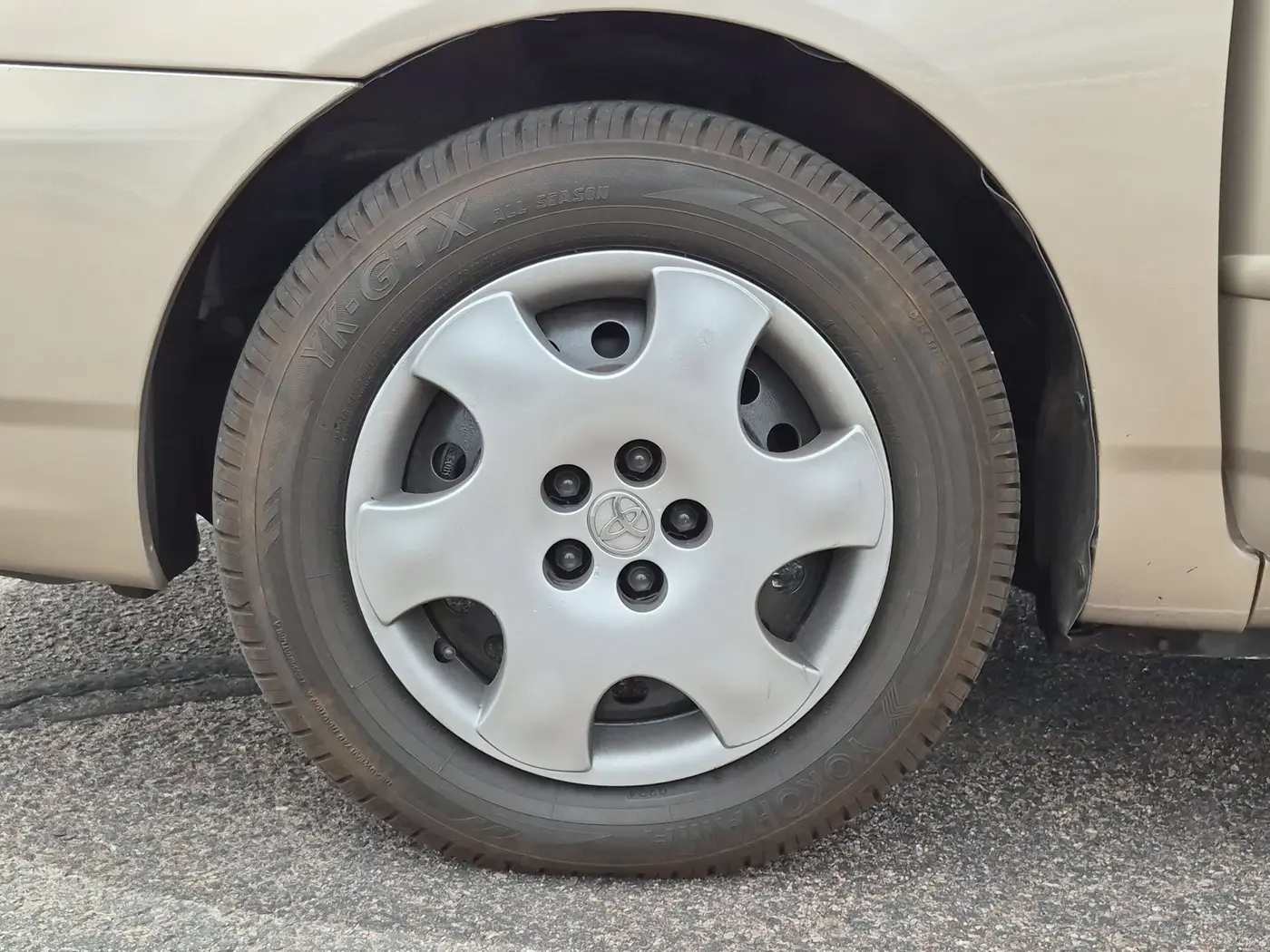 2004 Toyota Corolla - $7,993