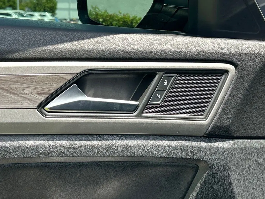 2020 Volkswagen Atlas - $19,099