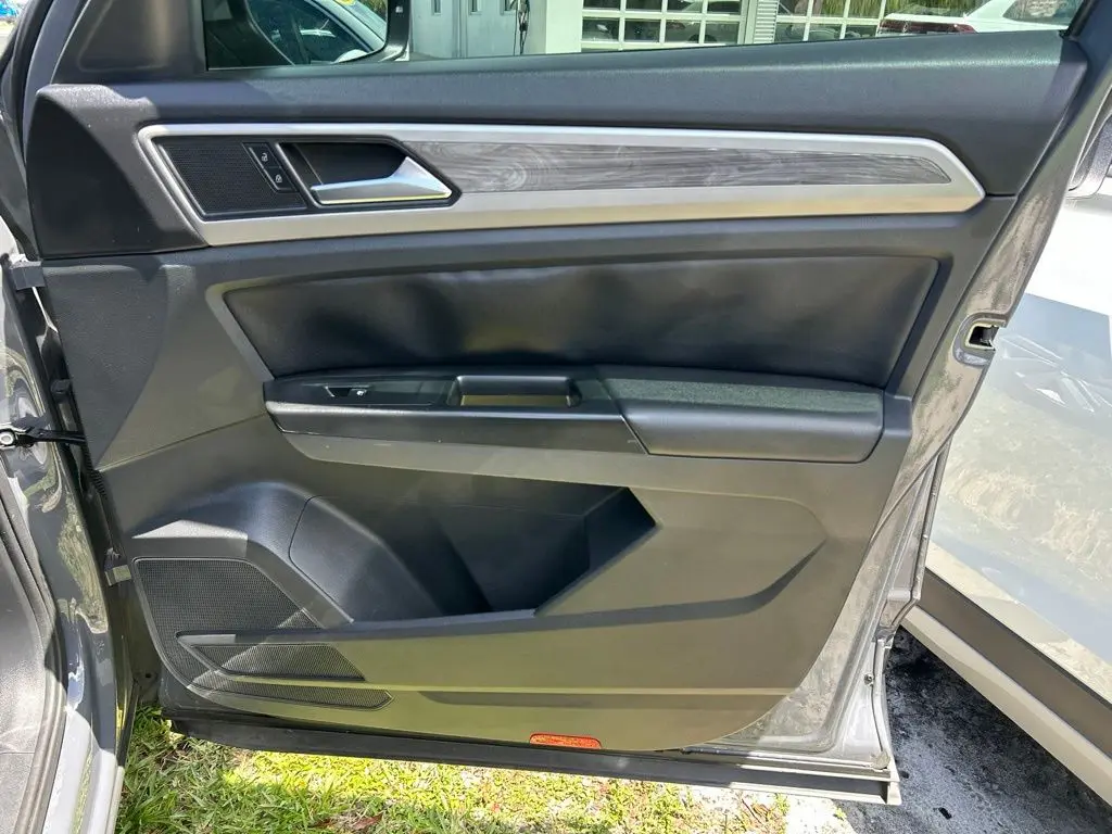 2020 Volkswagen Atlas - $19,099