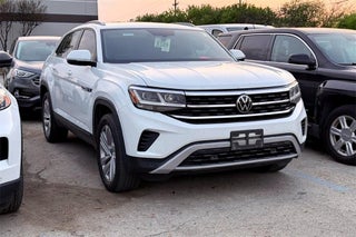 2020 Volkswagen Atlas Cross Sport with Pure White Exterior