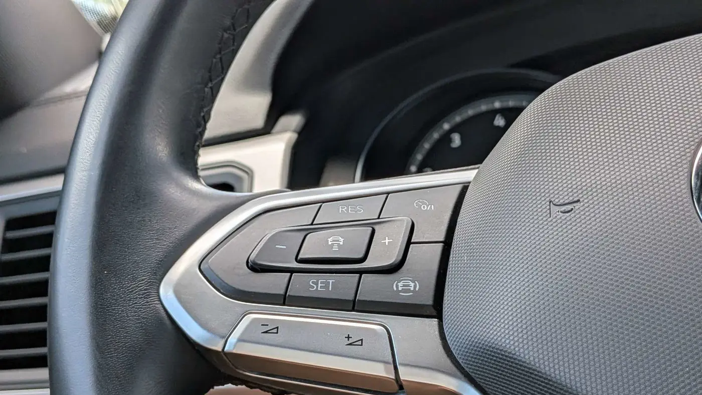 2020 Volkswagen Atlas Cross Sport SE 4Motion