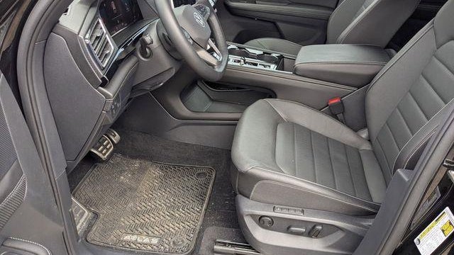 2026 Volkswagen Atlas Cross Sport SEL R-Line Black 4Motion