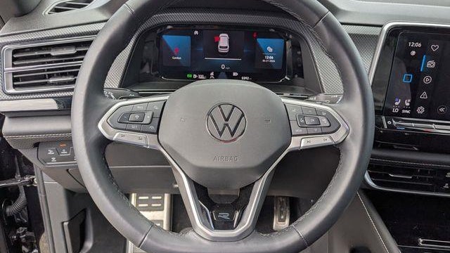 2026 Volkswagen Atlas Cross Sport SEL R-Line Black 4Motion