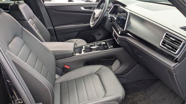 2026 Volkswagen Atlas Cross Sport SEL R-Line Black 4Motion