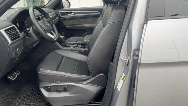 2022 Volkswagen Atlas Cross Sport SEL R-Line Black 4Motion