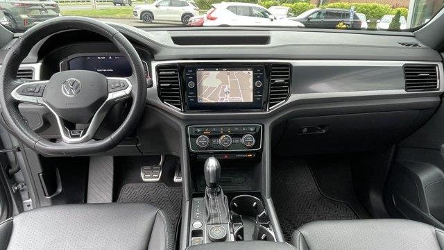 2022 Volkswagen Atlas Cross Sport SEL R-Line Black 4Motion