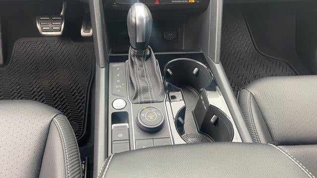 2022 Volkswagen Atlas Cross Sport SEL R-Line Black 4Motion