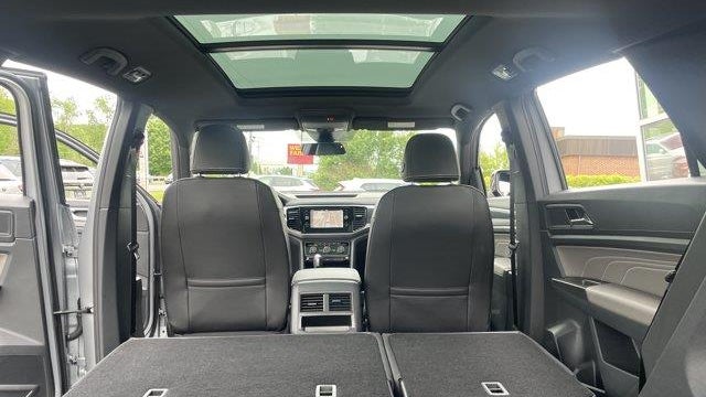 2022 Volkswagen Atlas Cross Sport SEL R-Line Black 4Motion