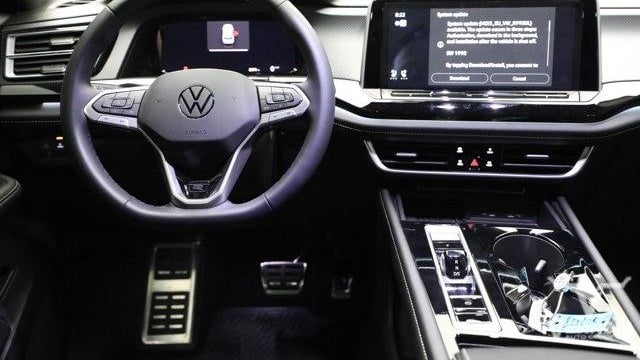 2026 Volkswagen Atlas Cross Sport SEL R-Line Black 4Motion