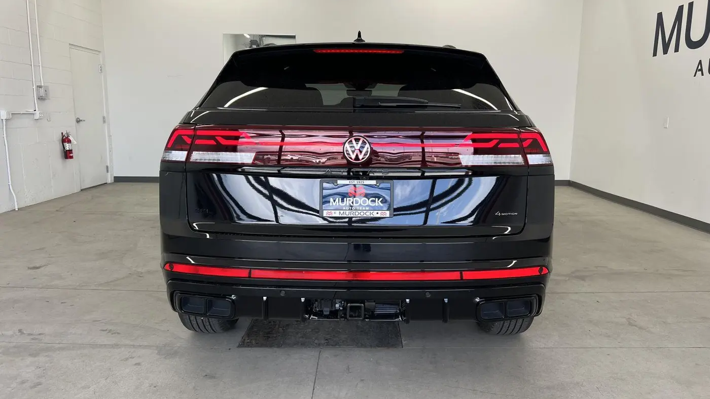 2026 Volkswagen Atlas Cross Sport SEL R-Line Black 4Motion