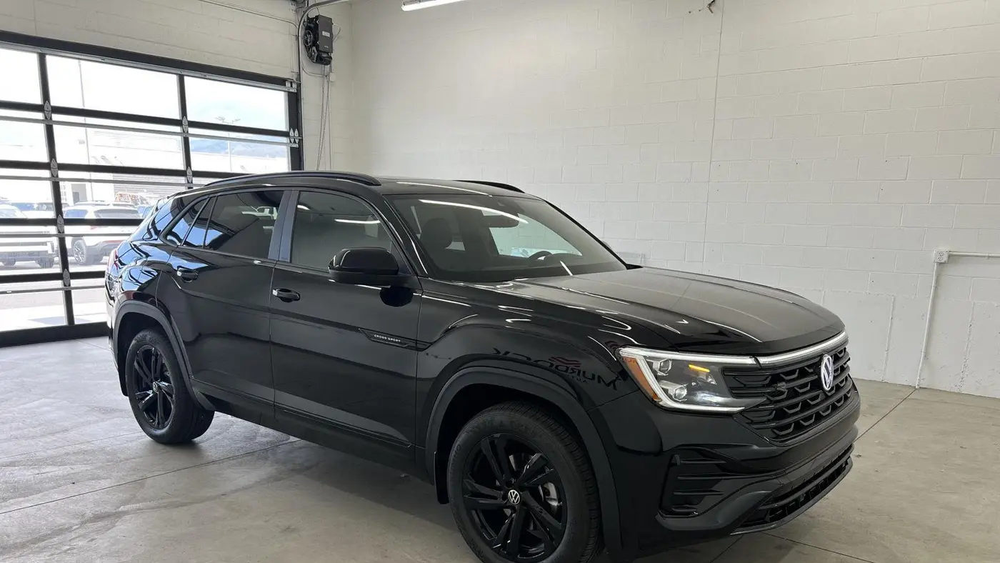 2026 Volkswagen Atlas Cross Sport SEL R-Line Black 4Motion
