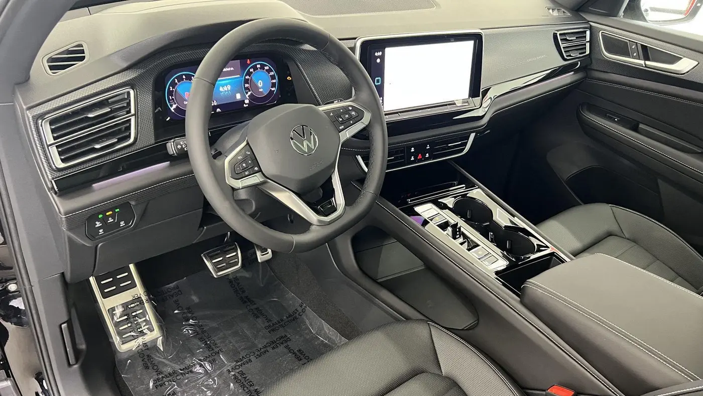 2026 Volkswagen Atlas Cross Sport SEL R-Line Black 4Motion