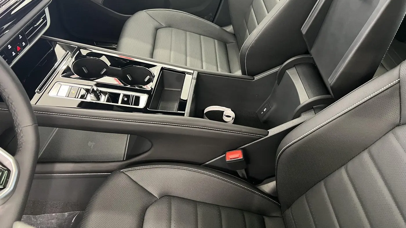2026 Volkswagen Atlas Cross Sport SEL R-Line Black 4Motion