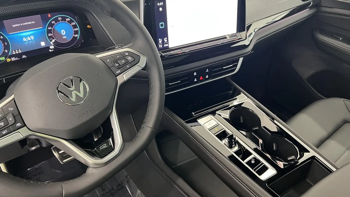 2026 Volkswagen Atlas Cross Sport SEL R-Line Black 4Motion