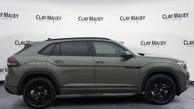 2026 Volkswagen Atlas Cross Sport SEL R-Line Black 4Motion