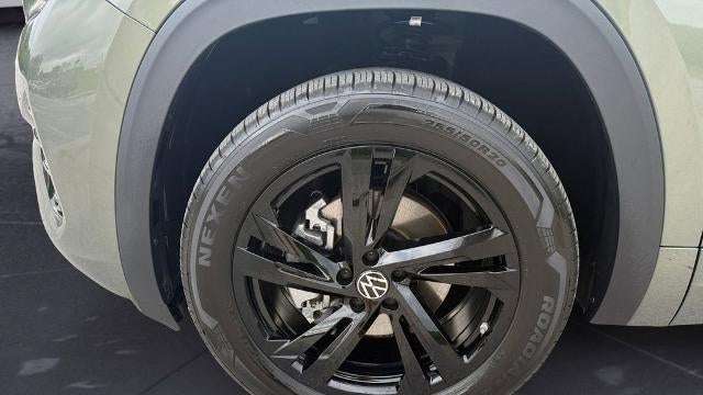 2026 Volkswagen Atlas Cross Sport SEL R-Line Black 4Motion