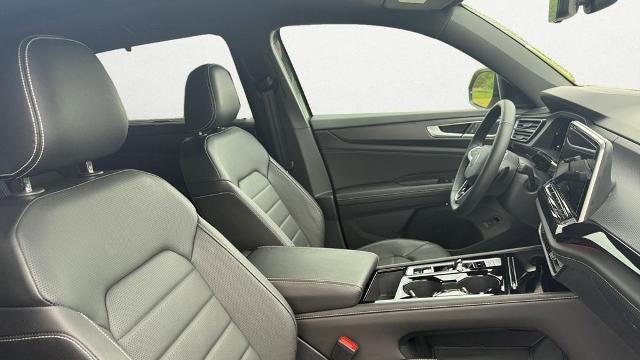 2026 Volkswagen Atlas Cross Sport SEL R-Line Black 4Motion