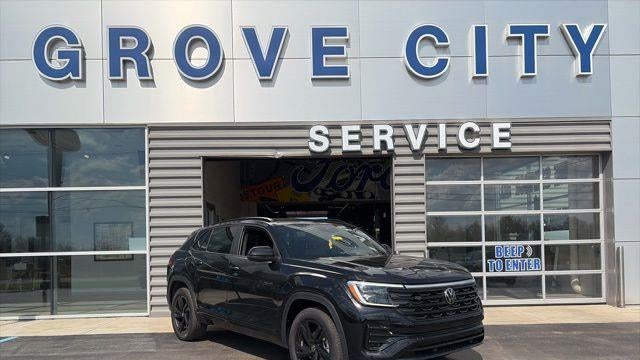 Preowned 2025 Volkswagen Atlas Cross Sport SEL R-Line Black 4Motion for Sale