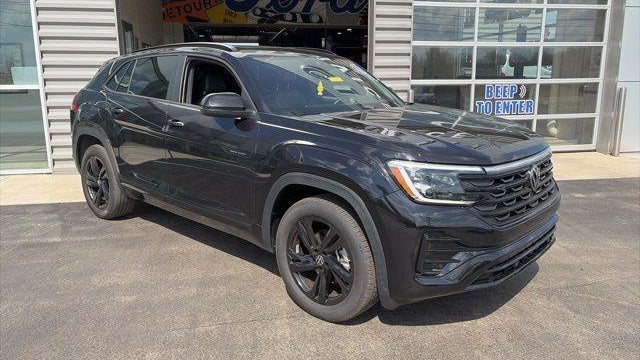 2025 Volkswagen Atlas Cross Sport SEL R-Line Black 4Motion