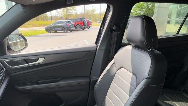 2025 Volkswagen Atlas Cross Sport SEL R-Line Black 4Motion