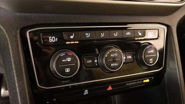 2022 Volkswagen Atlas Cross Sport V6 SEL R-Line Black 4Motion