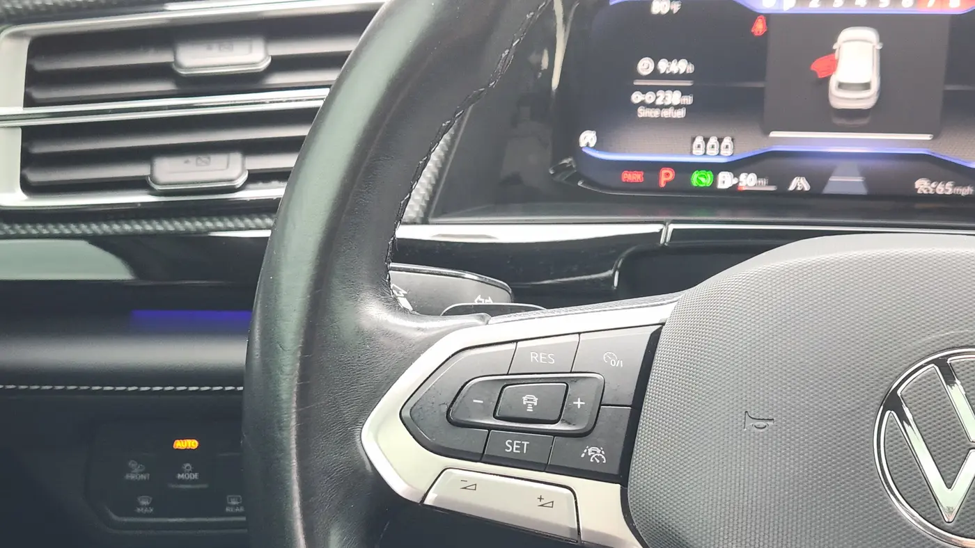 2024 Volkswagen Atlas Cross Sport SEL R-Line 4Motion