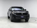2024 Atlas Cross Sport Thumbnail 5