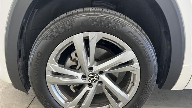 2024 Volkswagen Atlas Cross Sport SEL R-Line 4Motion